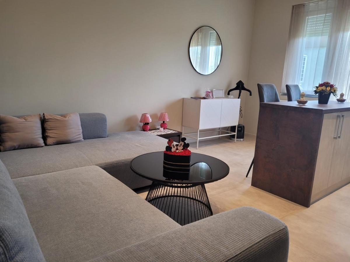 Lara II Apartman Debrecen Luaran gambar