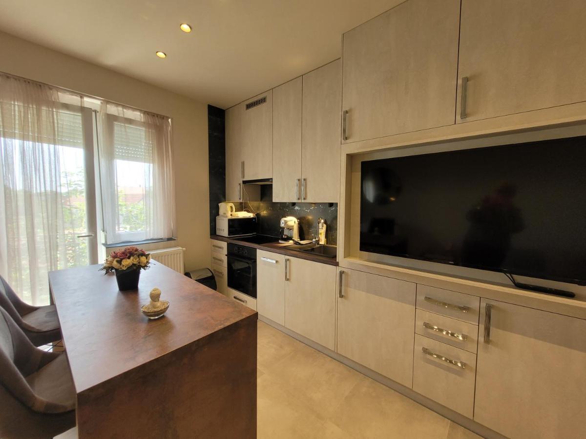 Lara II Apartman Debrecen Luaran gambar